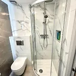 公寓 Stylish 2-bedroom Modern Apt, 15-mins To Airport, Dcu, Centre