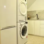 Apartamento Stylish 2-bedroom Modern Apt, 15-mins To Airport, Dcu, Centre