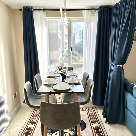 Apartment Modern 2bedroom Oasis Near Centre & Airport *