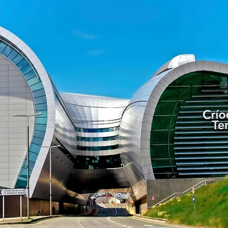 Stylish 2-bedroom Modern Apt, 15-mins To Airport, Dcu, Centre Appartement *