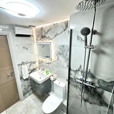 Stylish 2-bedroom Modern Apt, 15-mins To Airport, Dcu, Centre * دبلن