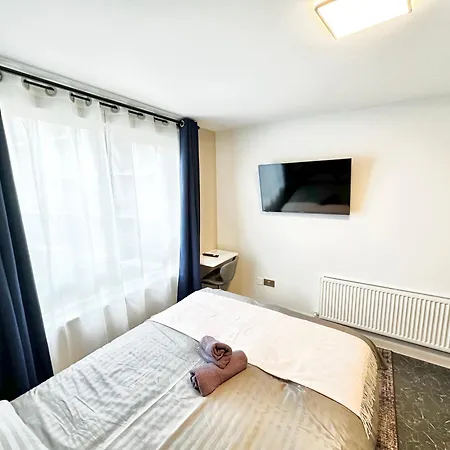 شقة Stylish 2-bedroom Modern Apt, 15-mins To Airport, Dcu, Centre دبلن