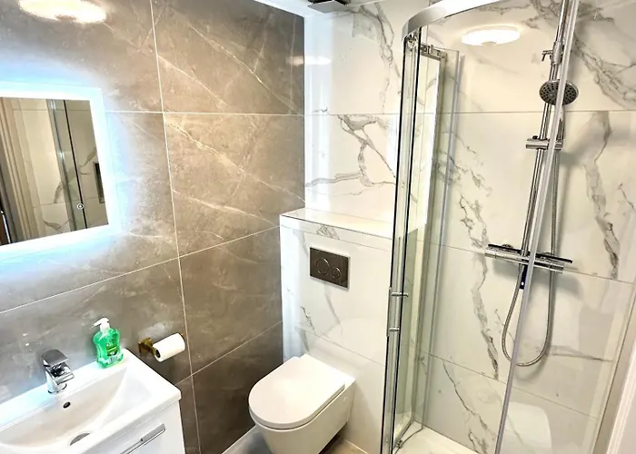 公寓 Stylish 2-bedroom Modern Apt, 15-mins To Airport, Dcu, Centre