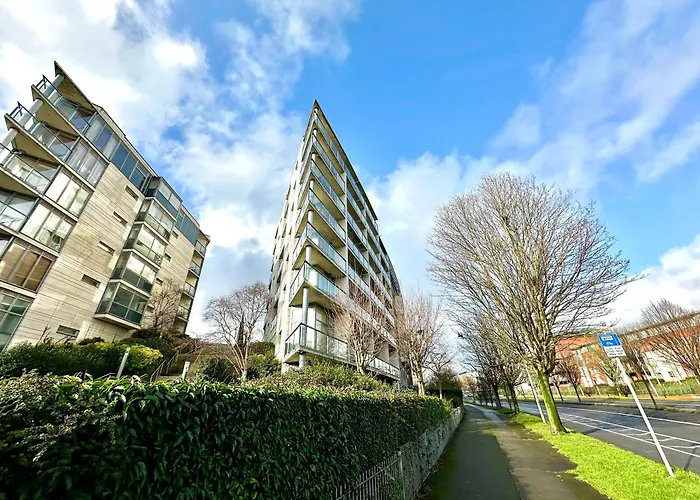 Stylish 2-bedroom Modern Apt, 15-mins To Airport, Dcu, Centre 公寓 都柏林